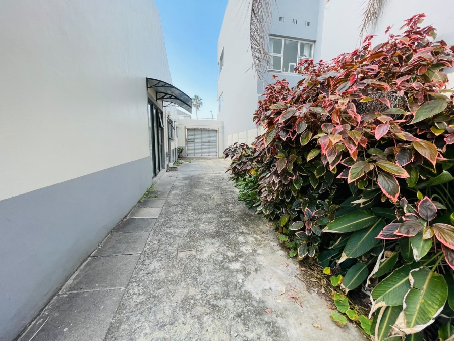 6 Bedroom Property for Sale in Quigney Eastern Cape